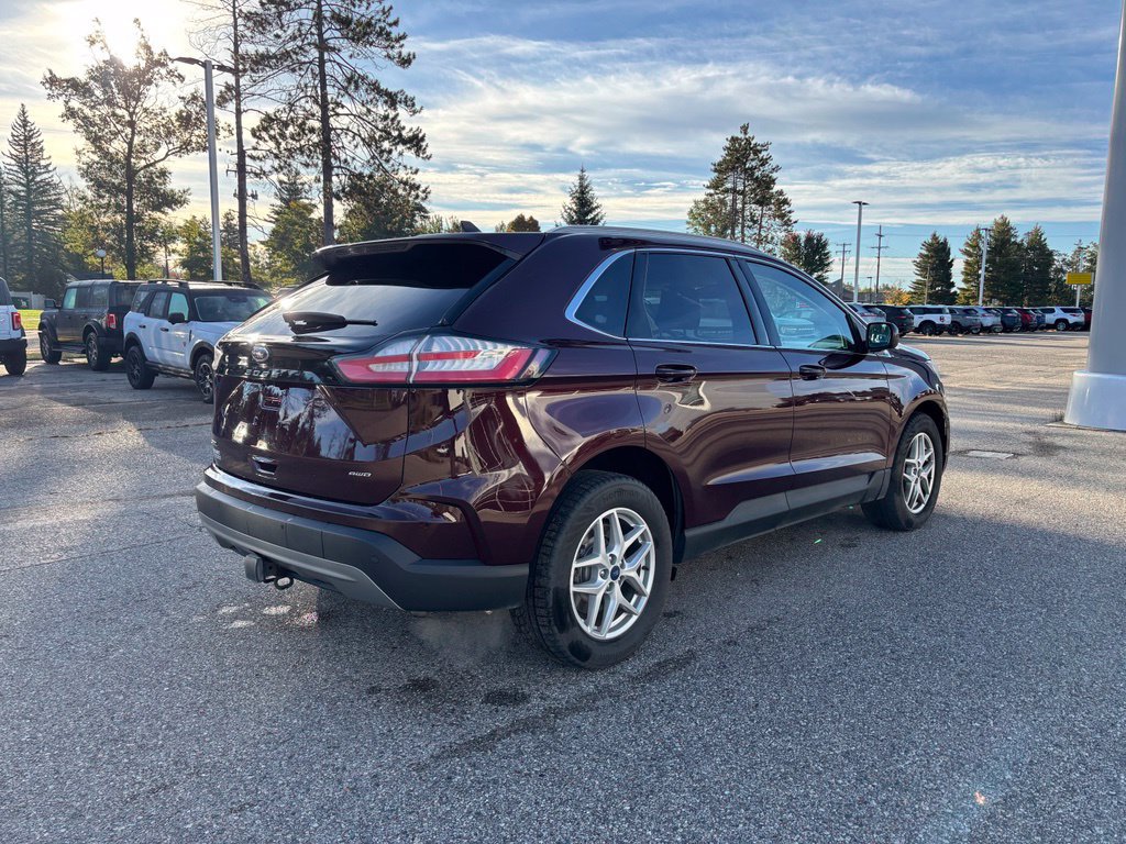Used 2022 Ford Edge SEL w/ Convenience Package AWD/4WD image 3