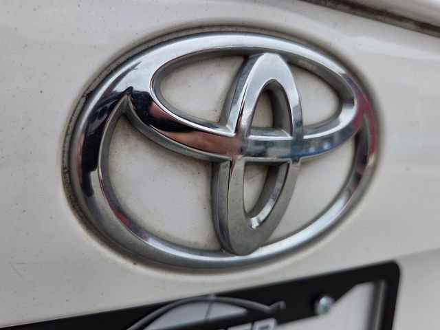 Used 2019 Toyota RAV4 LE image 14