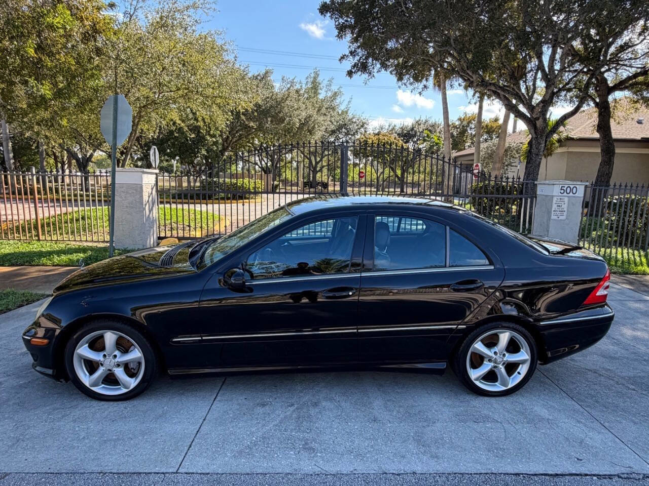 Used 2006 Mercedes-Benz C 230 Sedan image 2