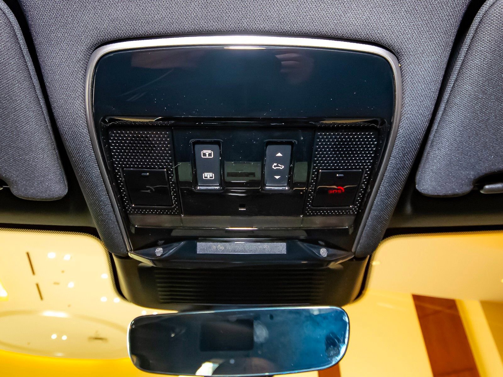 New 2025 Land Rover Range Rover Sport SE image 17