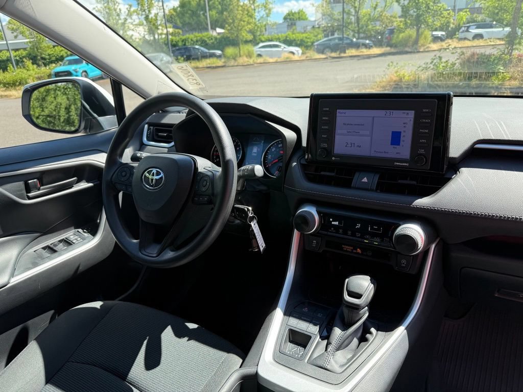 Certified 2022 Toyota RAV4 LE AWD/4WD image 20