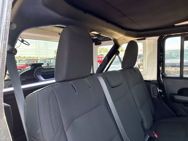 Used 2019 Jeep Wrangler Unlimited Sahara w/ Safety Group AWD/4WD image 39