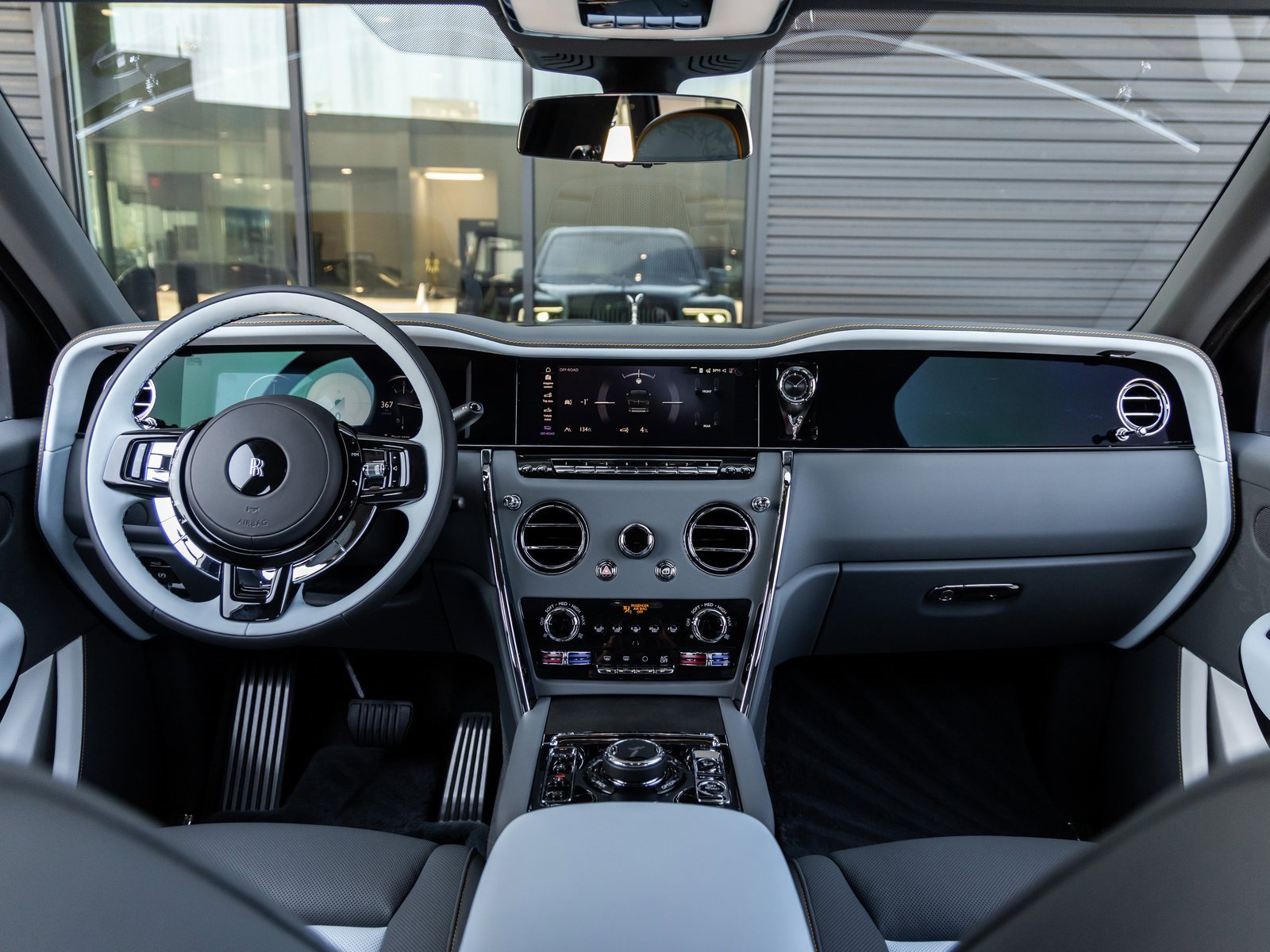 New 2026 Rolls-Royce Cullinan image 4