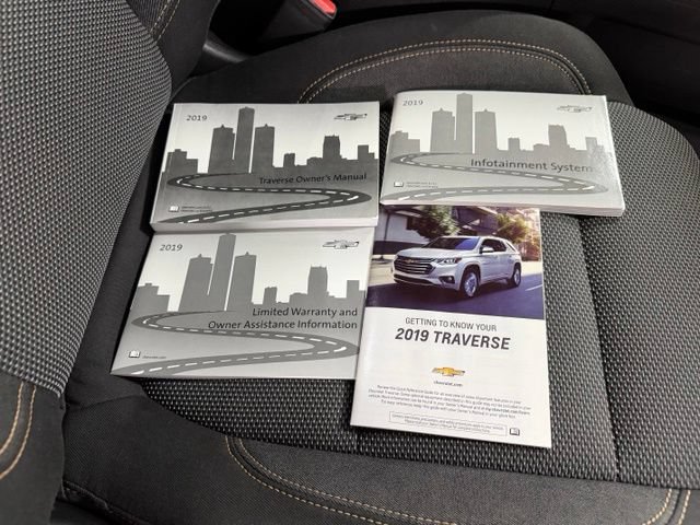 Used 2019 Chevrolet Traverse LT w/ LPO, Floor Liner Package AWD/4WD image 24