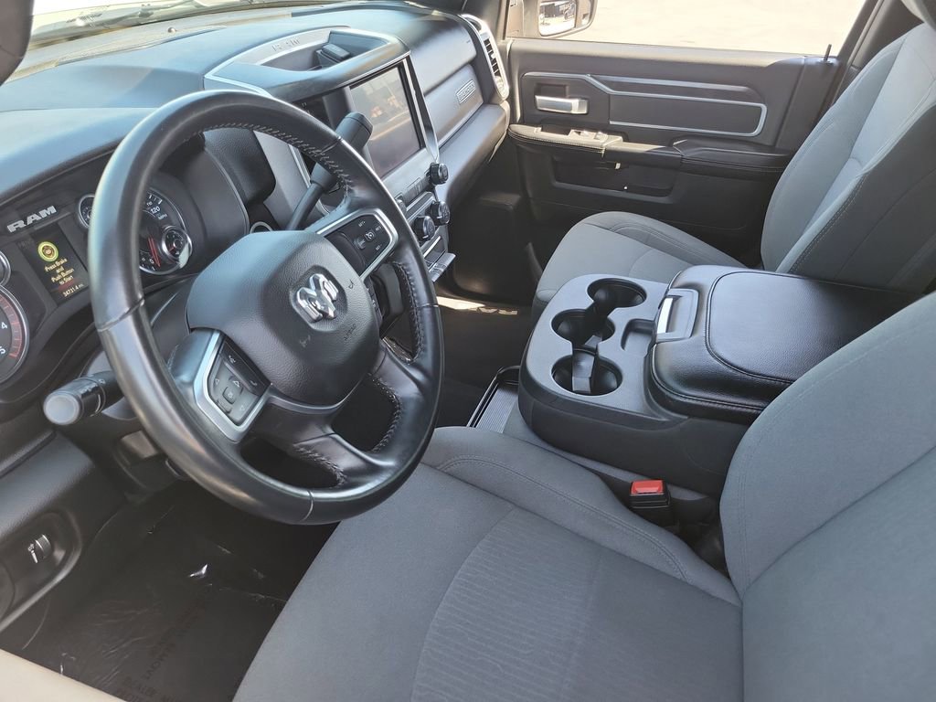 Used 2024 RAM 3500 Big Horn AWD/4WD image 3