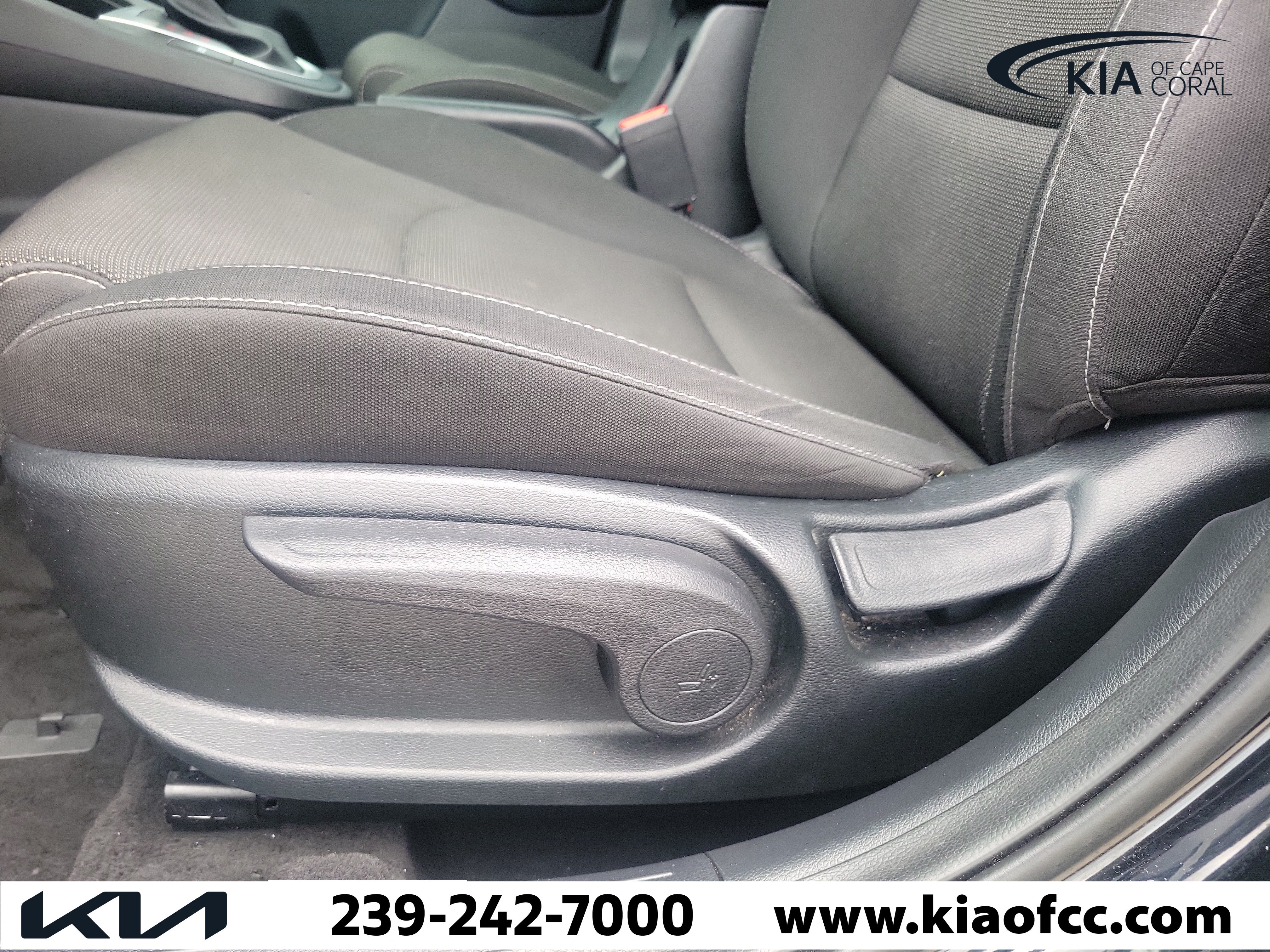 Certified 2024 Kia Forte LXS w/ LXS Technology Package FWD image 23