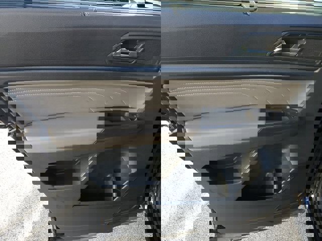 Used 2023 Volkswagen Atlas SE image 20