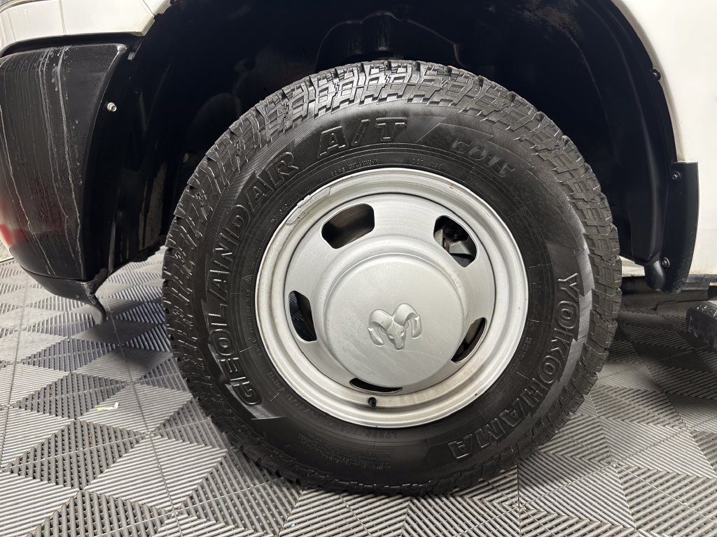 Used 2016 RAM 3500 Tradesman RWD image 36