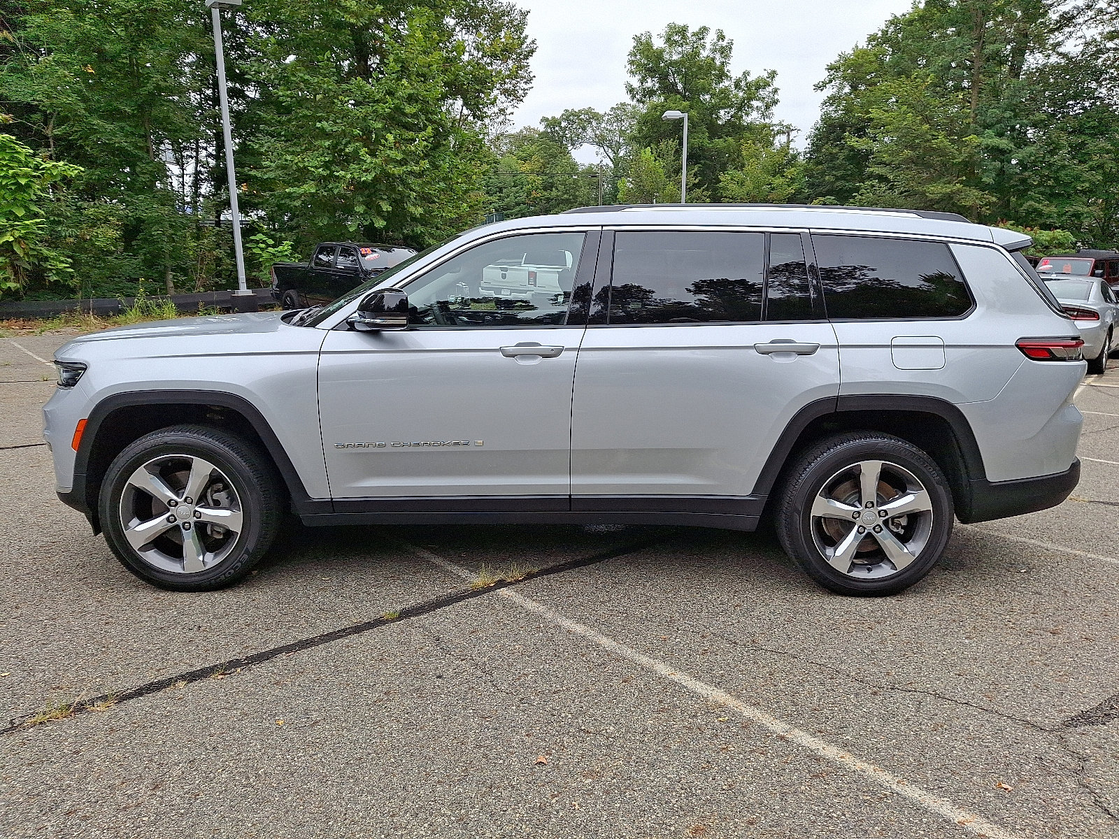 Certified 2021 Jeep Grand Cherokee L Limited w/ Trailer Tow Group (B) image 4