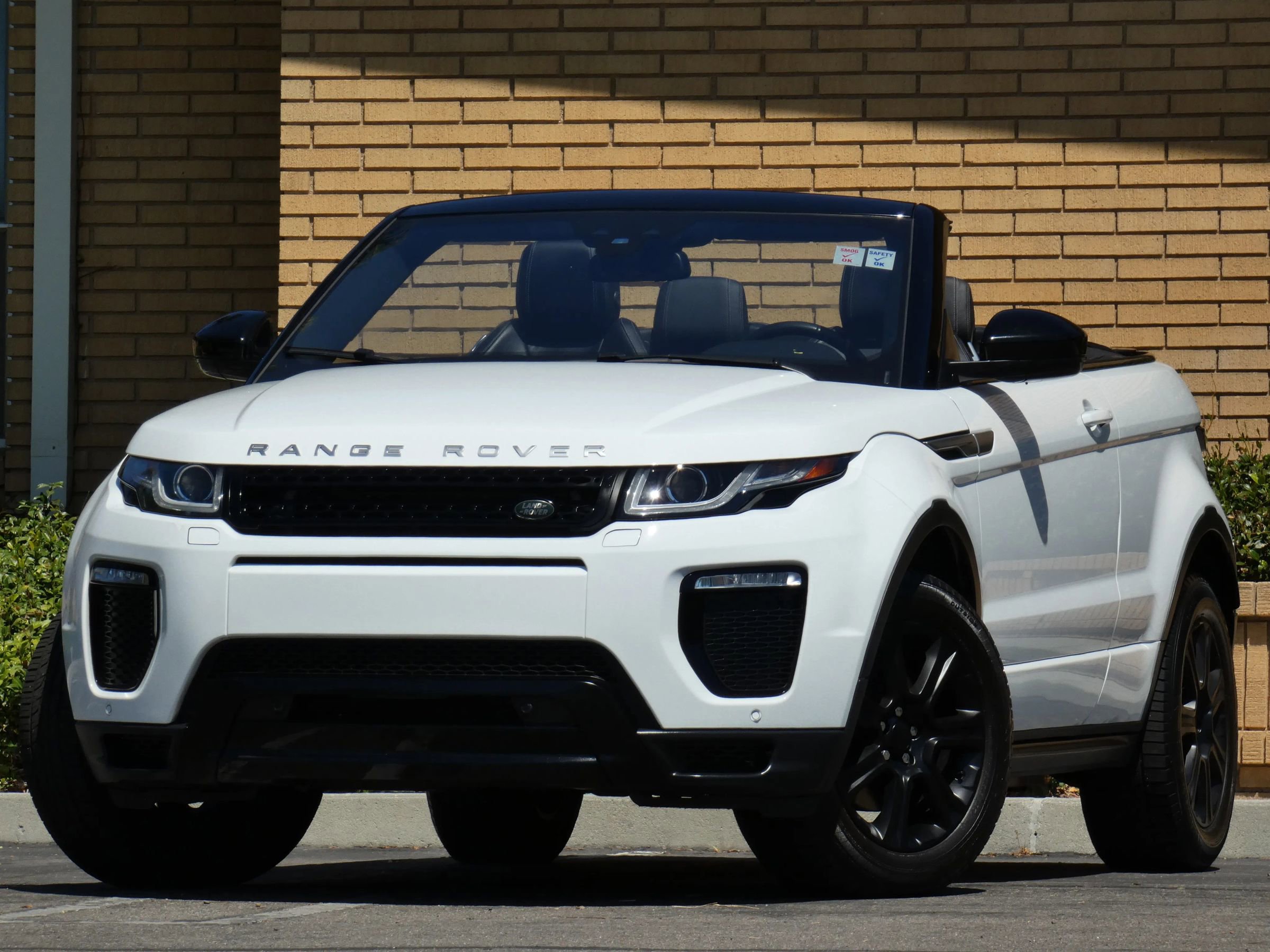 Used 2018 Land Rover Range Rover Evoque SE Dynamic image 4