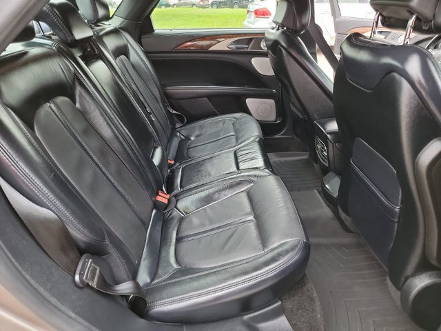 Used 2018 Lincoln MKZ Reserve w/ Luxury Package FWD image 13