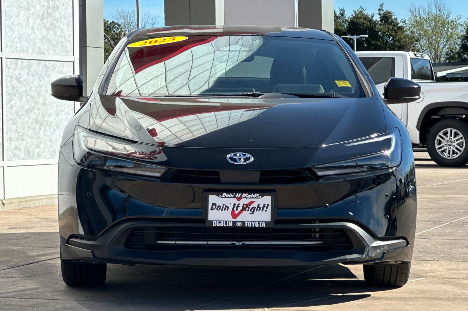 Used 2025 Toyota Prius LE image 10