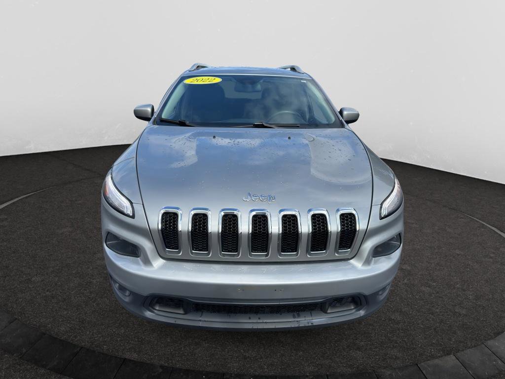Used 2015 Jeep Cherokee Latitude AWD/4WD image 2