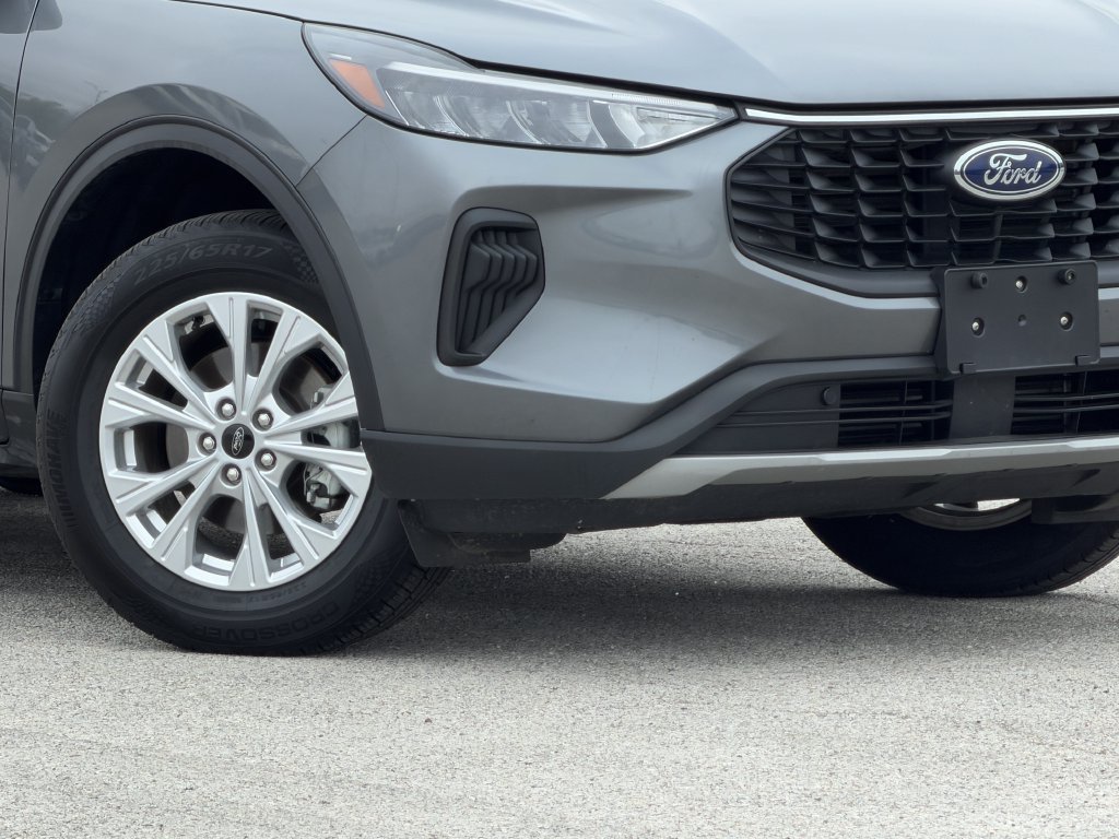 Used 2025 Ford Escape Active AWD/4WD image 7