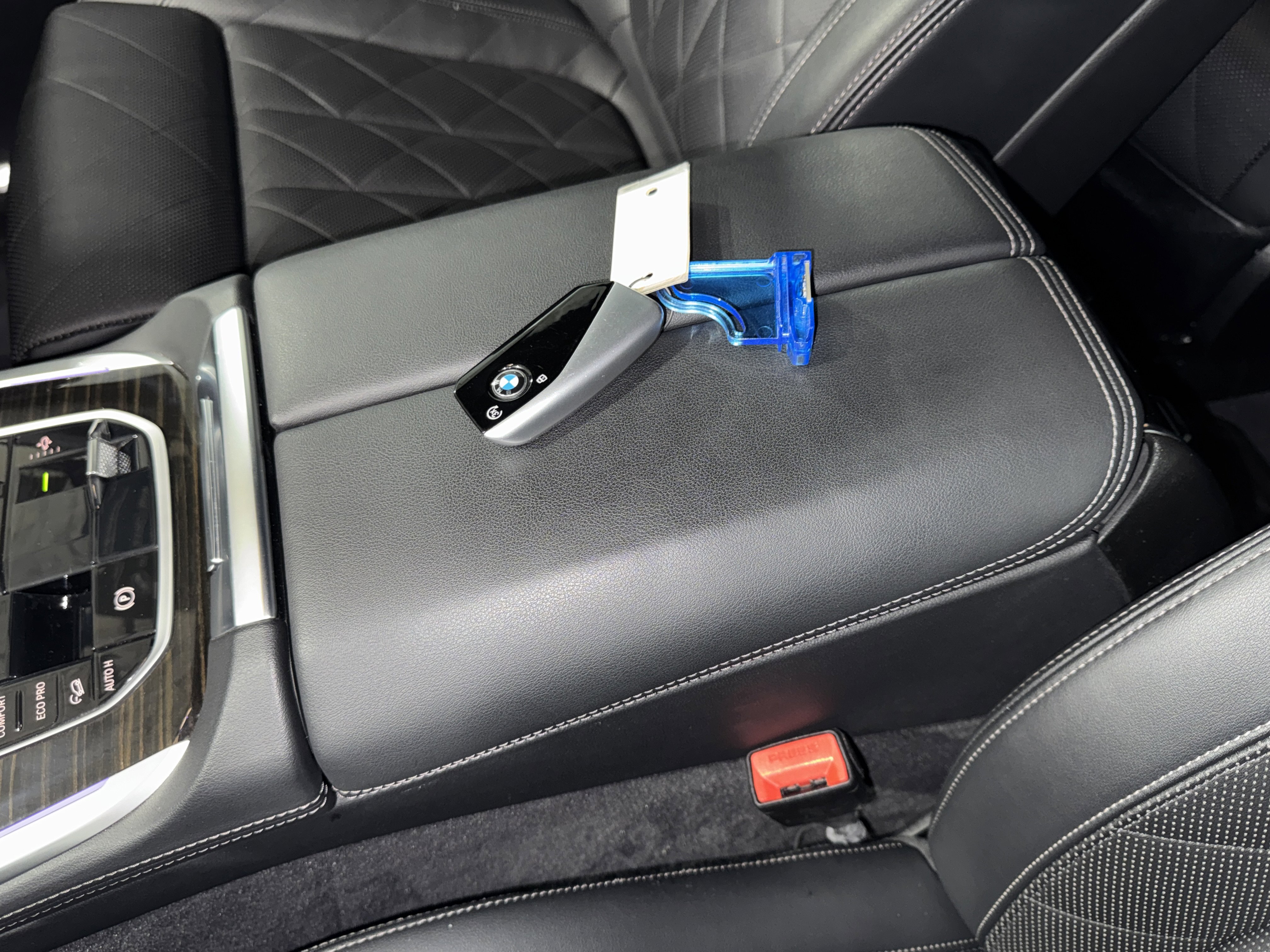 Certified 2025 BMW X7 xDrive40i w/ M Sport Package image 30