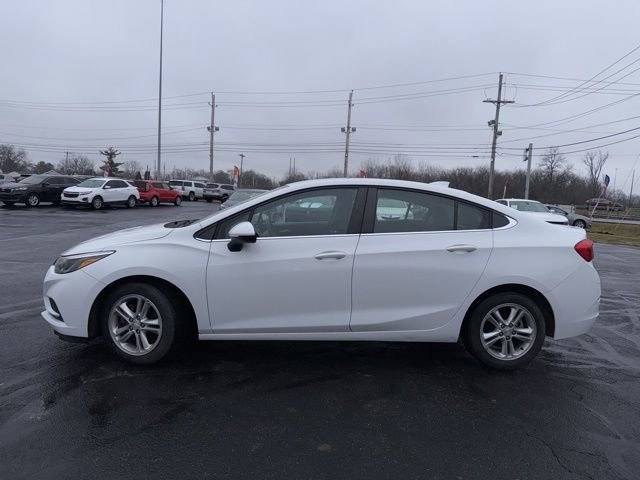 Used 2016 Chevrolet Cruze LT image 3