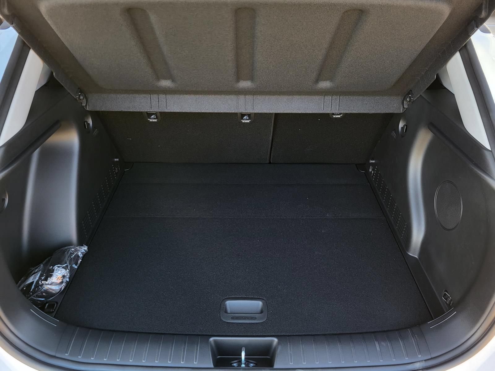 New 2026 Hyundai Kona Limited FWD image 10