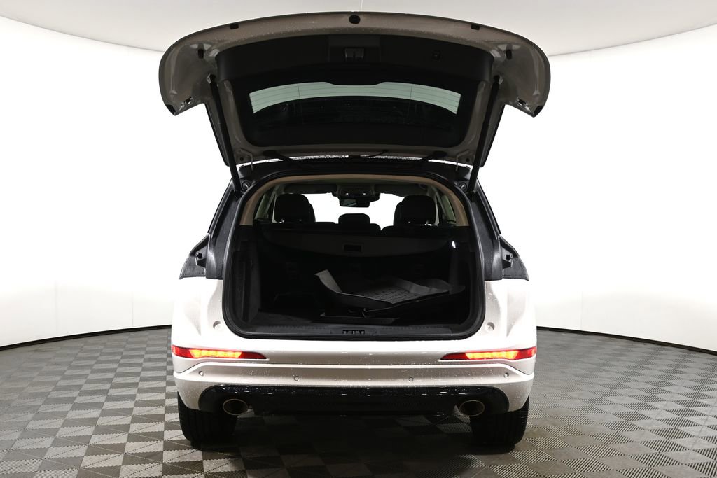 Used 2024 Lincoln Corsair AWD w/ Equipment Group 101A image 35