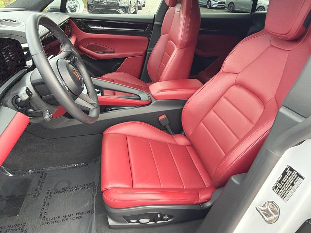 Used 2024 Porsche Macan 4 Electric AWD/4WD image 21