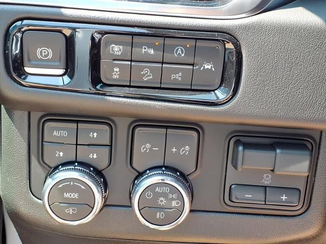 New 2026 GMC Yukon Denali AWD/4WD image 14