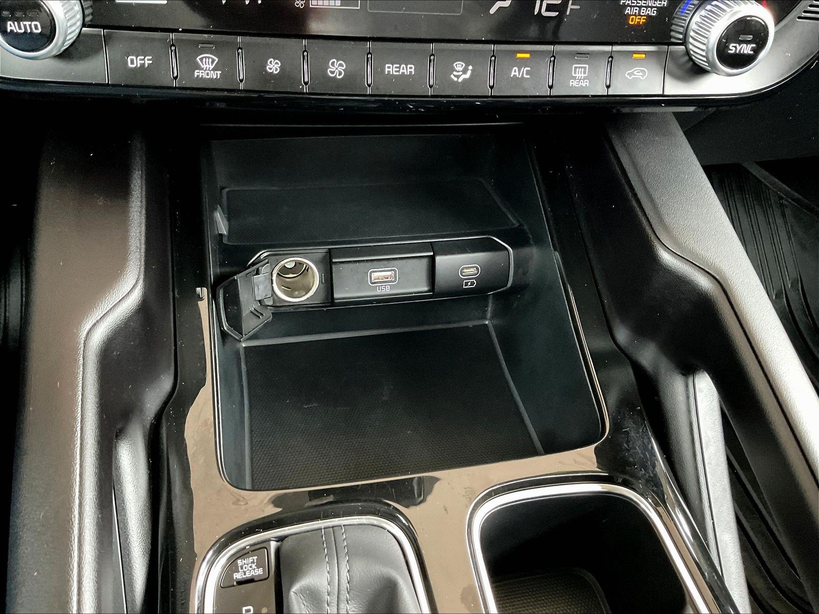 Used 2025 Kia Telluride LX FWD image 15