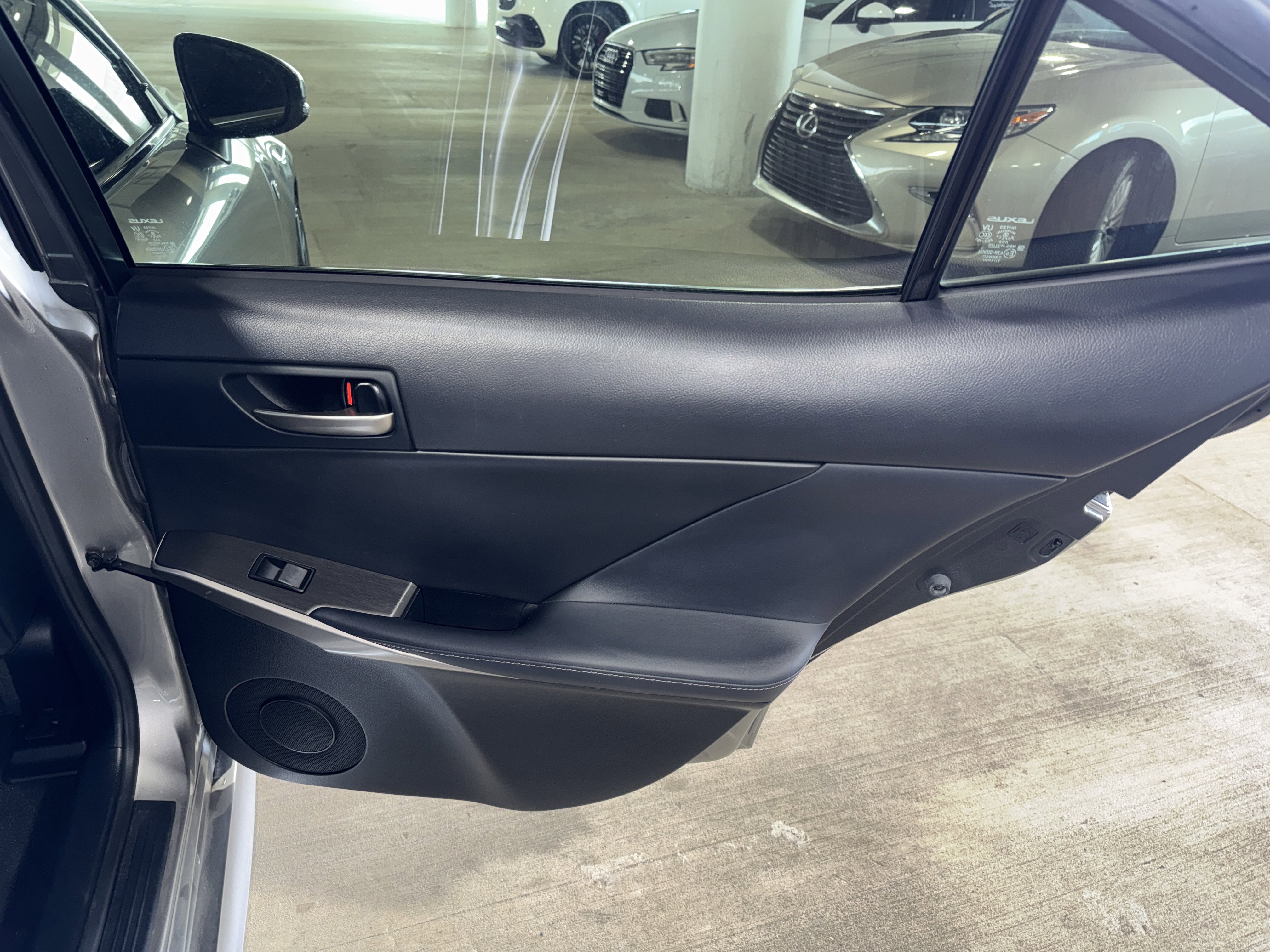 Used 2019 Lexus IS 300 F Sport w/ F Sport Package image 11