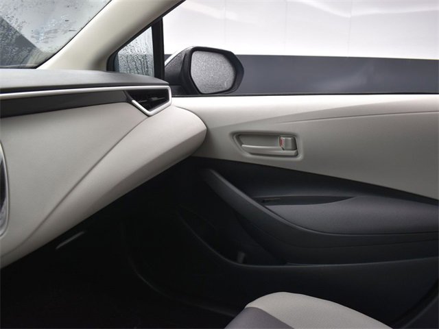 Used 2025 Toyota Corolla LE image 20