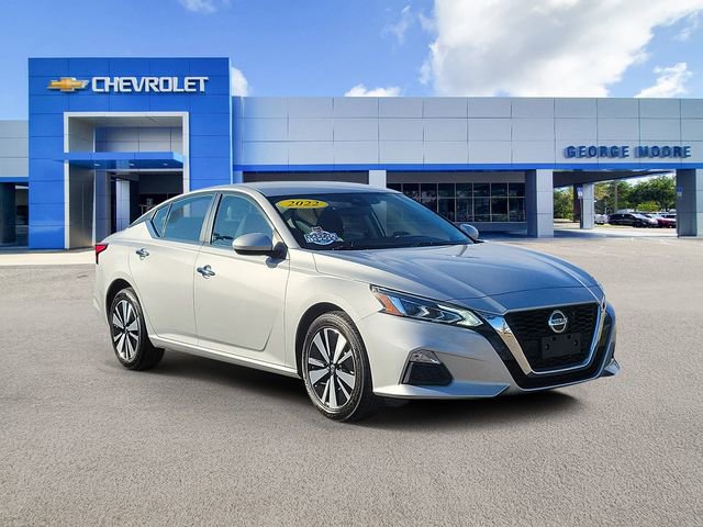 Used 2022 Nissan Altima 2.5 SV