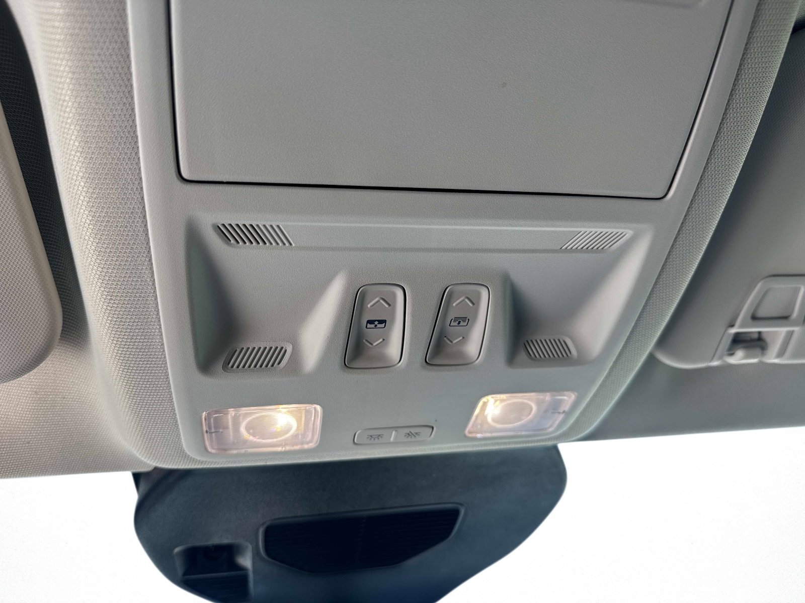 Used 2024 Ford Escape Platinum w/ Premium Technology Package AWD/4WD image 28