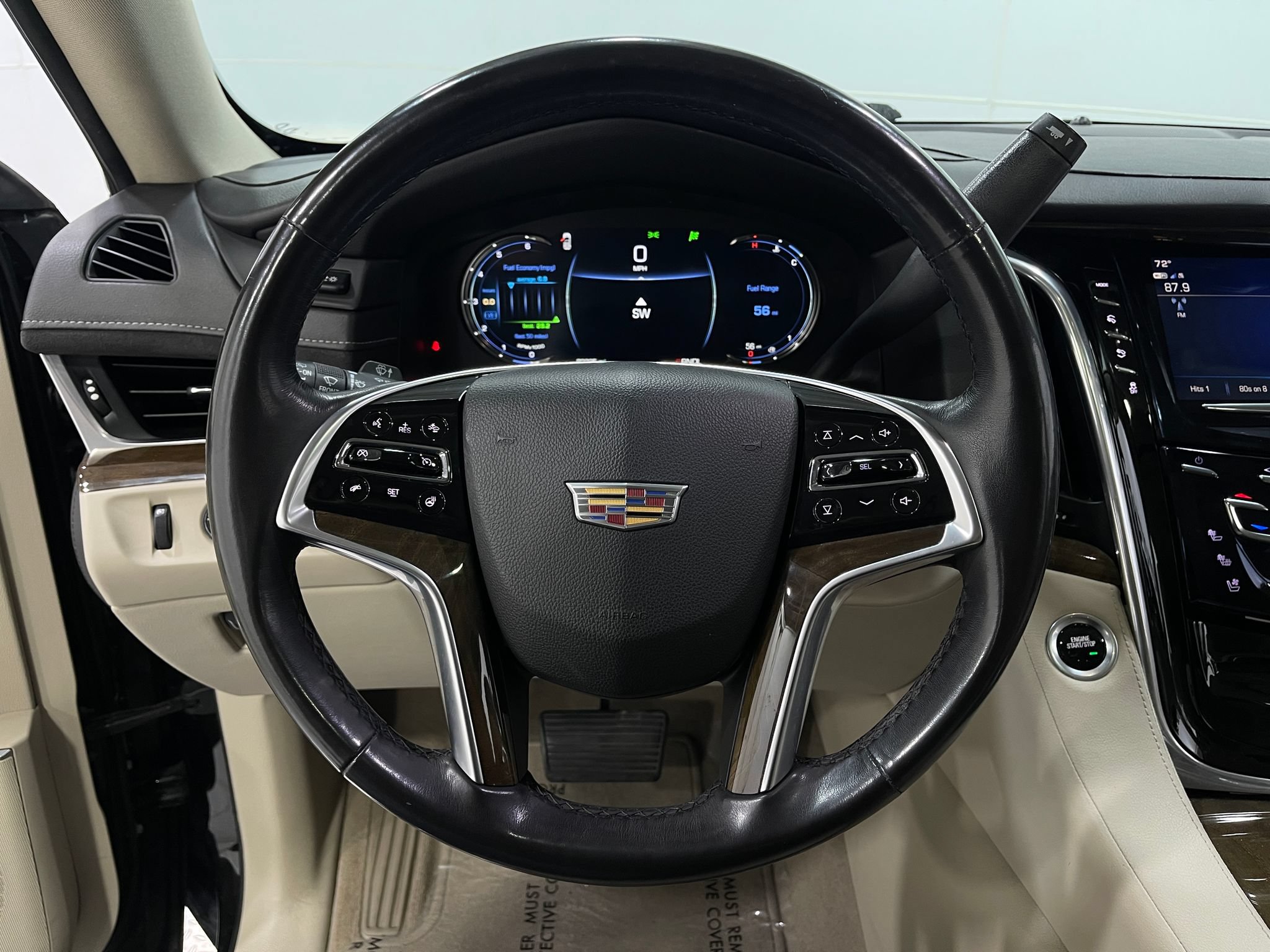 Used 2020 Cadillac Escalade Premium Luxury AWD/4WD image 21
