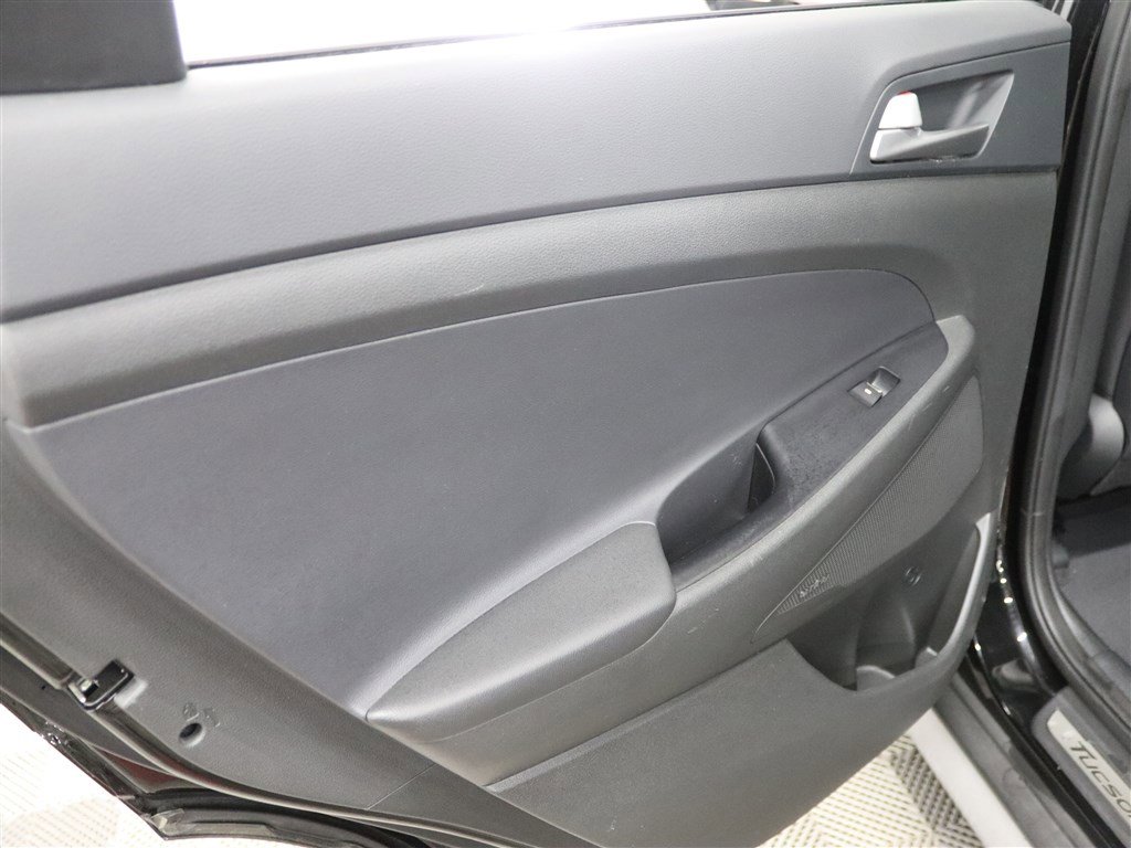 Used 2018 Hyundai Tucson Limited AWD/4WD image 17