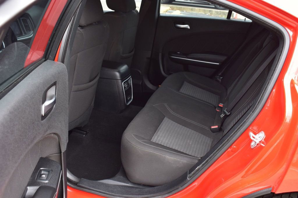 Used 2020 Dodge Charger SXT w/ Driver Convenience Group image 20