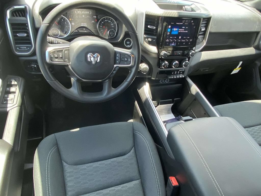 New 2026 RAM 1500 Express AWD/4WD image 39