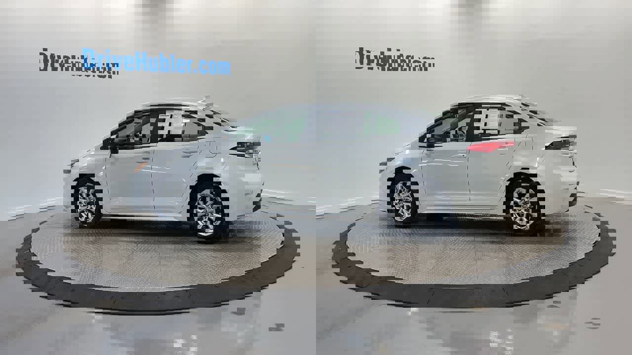 Used 2024 Toyota Corolla LE w/ LE Convenience Package image 8