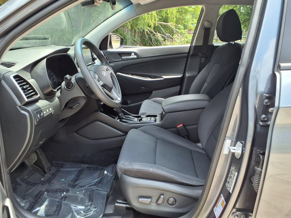 Used 2019 Hyundai Tucson Sport FWD image 12