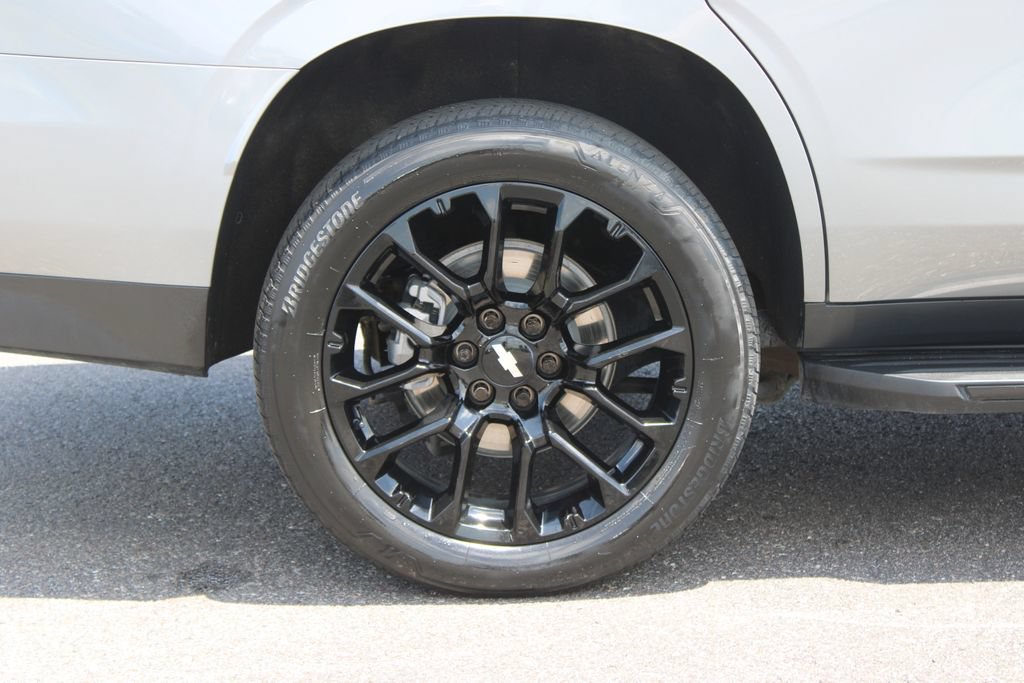 Used 2023 Chevrolet Tahoe RST w/ Luxury Package RWD image 14