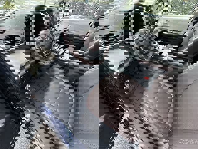 Used 2024 Toyota Sienna Platinum image 17