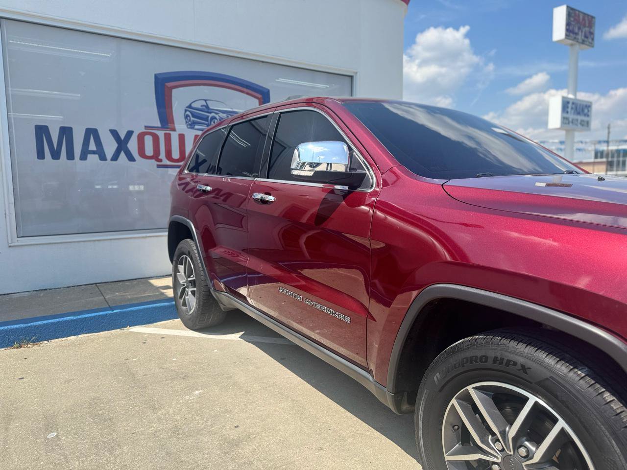 Used 2020 Jeep Grand Cherokee Limited AWD/4WD image 14