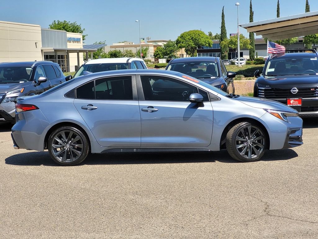 Used 2026 Toyota Corolla XSE FWD image 4
