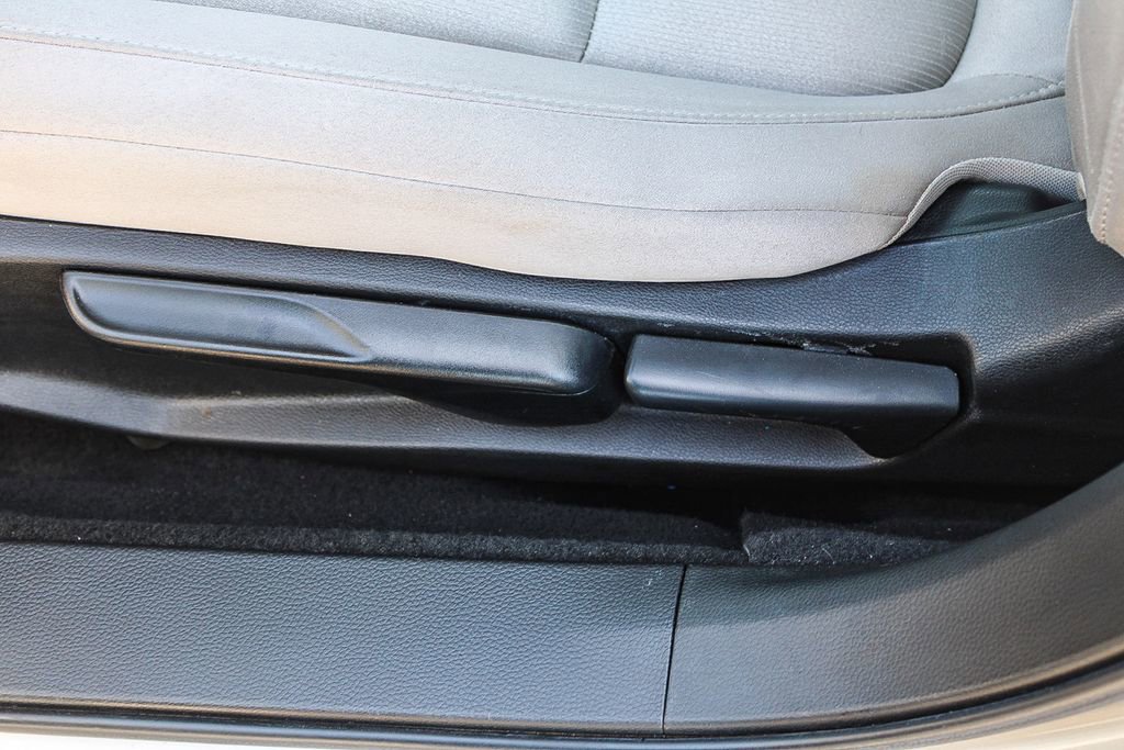 Used 2019 Honda Accord LX image 21