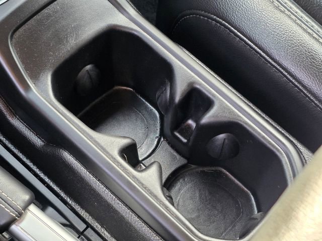 Used 2019 Jeep Wrangler Unlimited Sahara AWD/4WD image 37