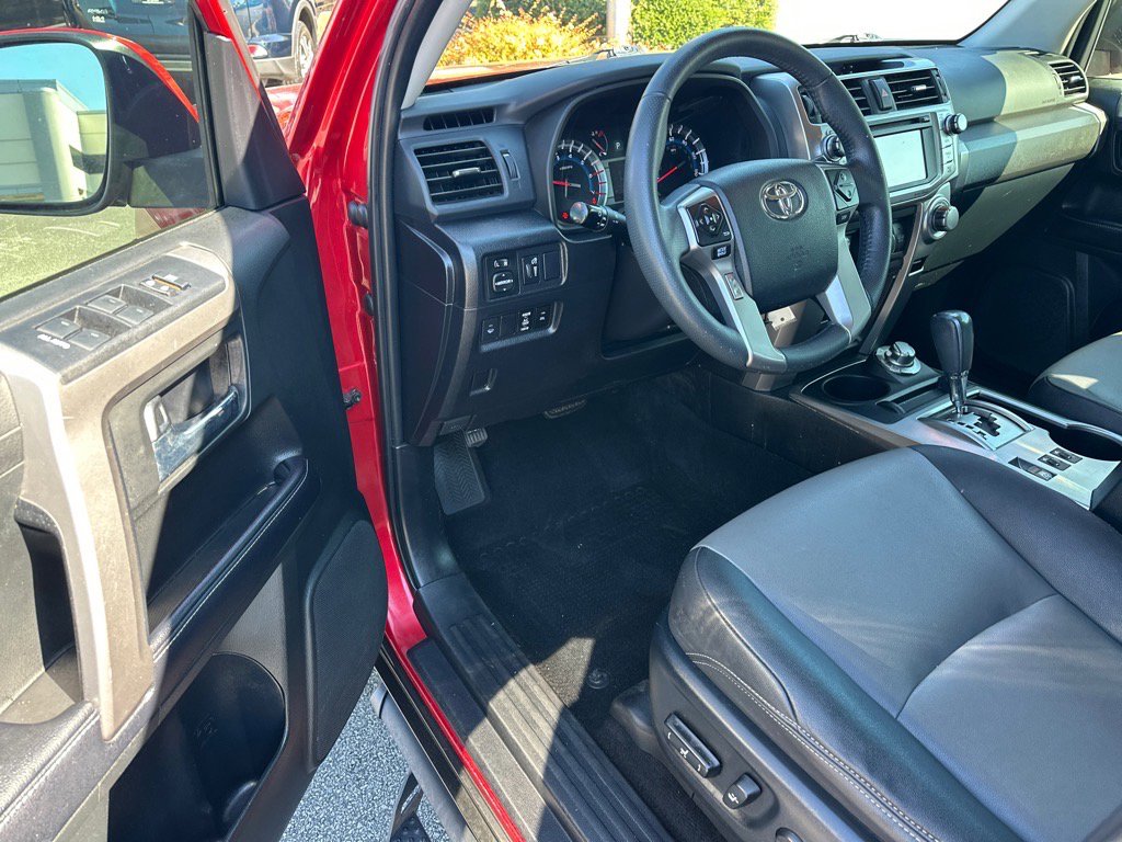 Used 2019 Toyota 4Runner SR5 Premium image 5