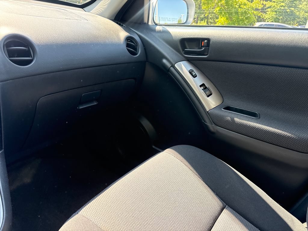 Used 2007 Pontiac Vibe w/ Preferred Package FWD image 17
