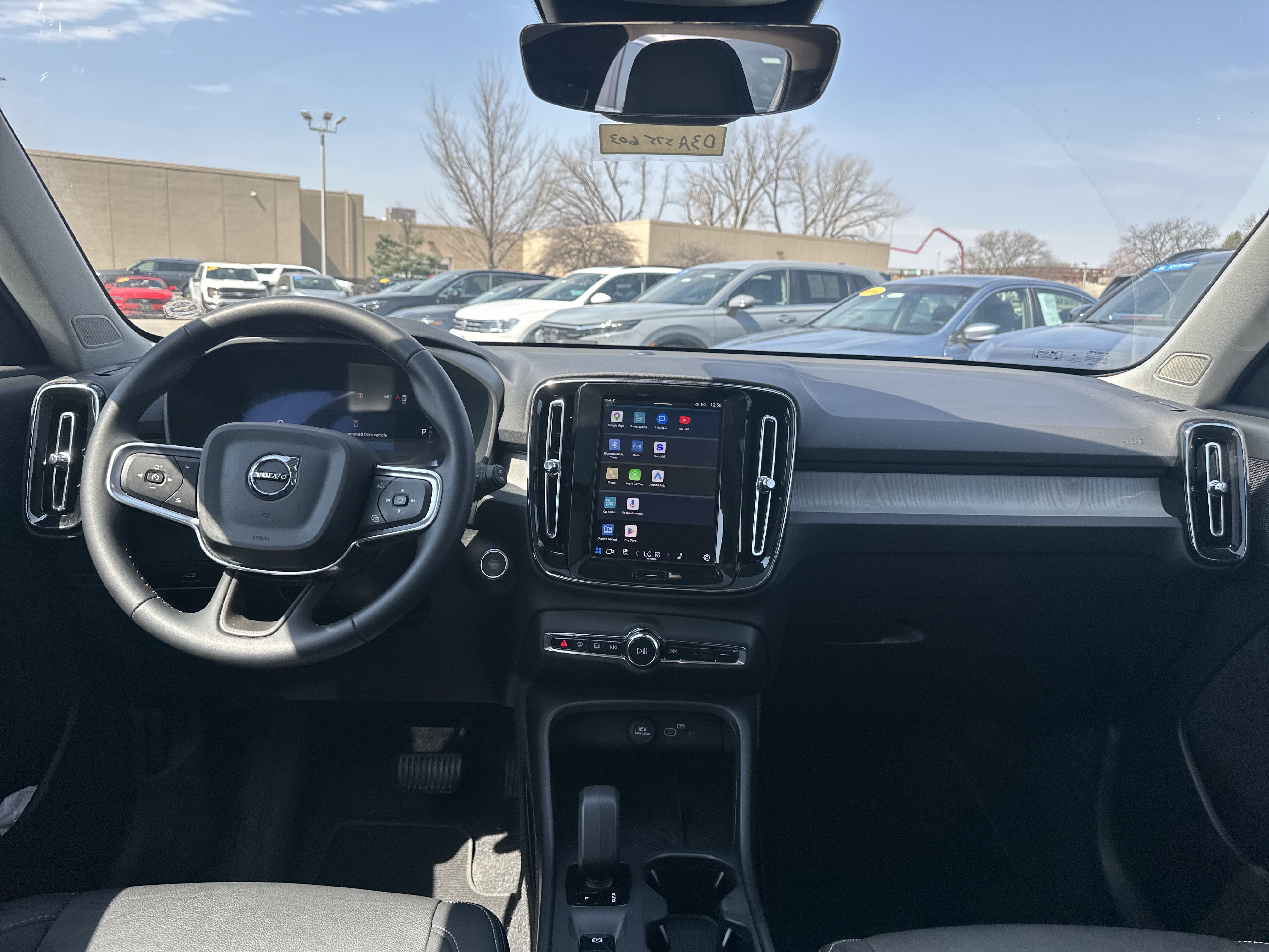 Used 2025 Volvo XC40 B5 Core image 19