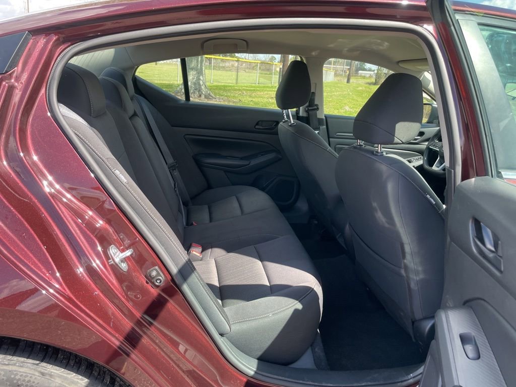 Used 2024 Nissan Altima 2.5 SV image 15