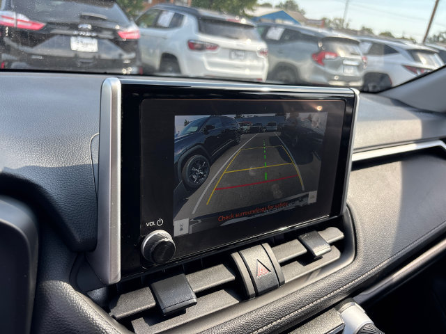 Used 2025 Toyota RAV4 XLE AWD/4WD image 21