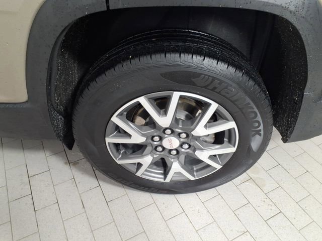 Used 2022 GMC Acadia SLE w/ Driver Convenience Package image 8