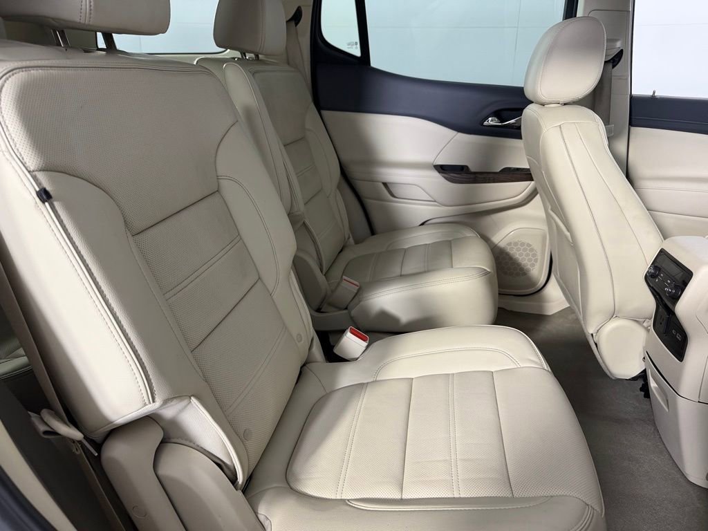 Used 2023 GMC Acadia Denali image 31