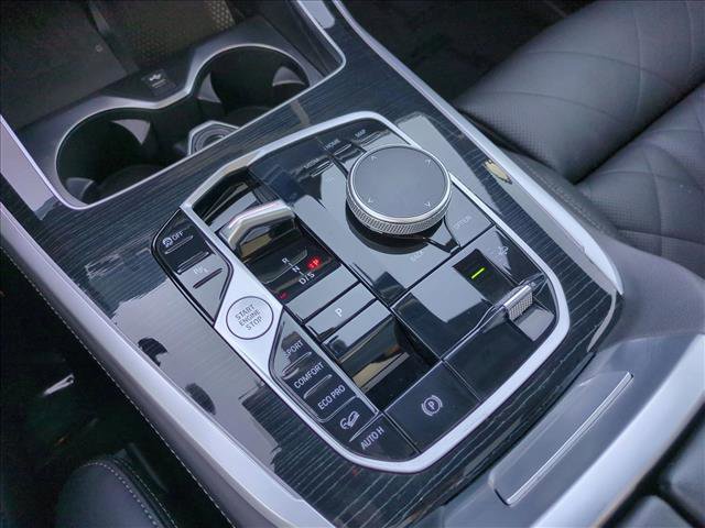 Used 2023 BMW X7 xDrive40i w/ M Sport Package AWD/4WD image 12