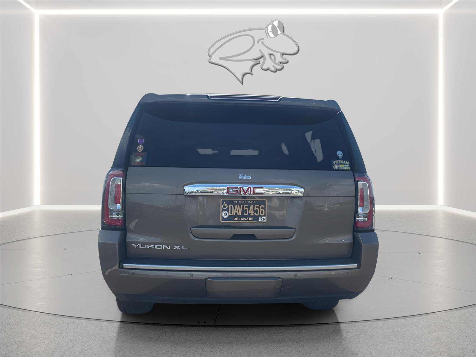 Used 2016 GMC Yukon XL Denali w/ Open Road Package image 4